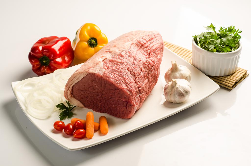 Member's Selection Bistec de Res en Bandeja | Mano de Piedra, Muchacho, Bollo y Capón